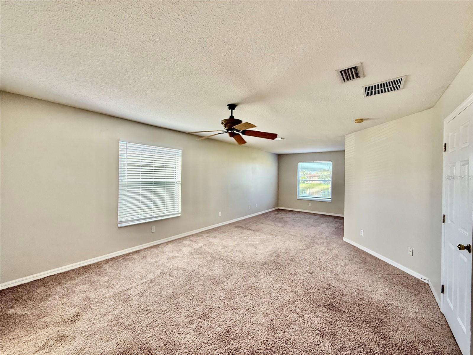 Image 19 of 37 For 11161 Creek Haven Drive