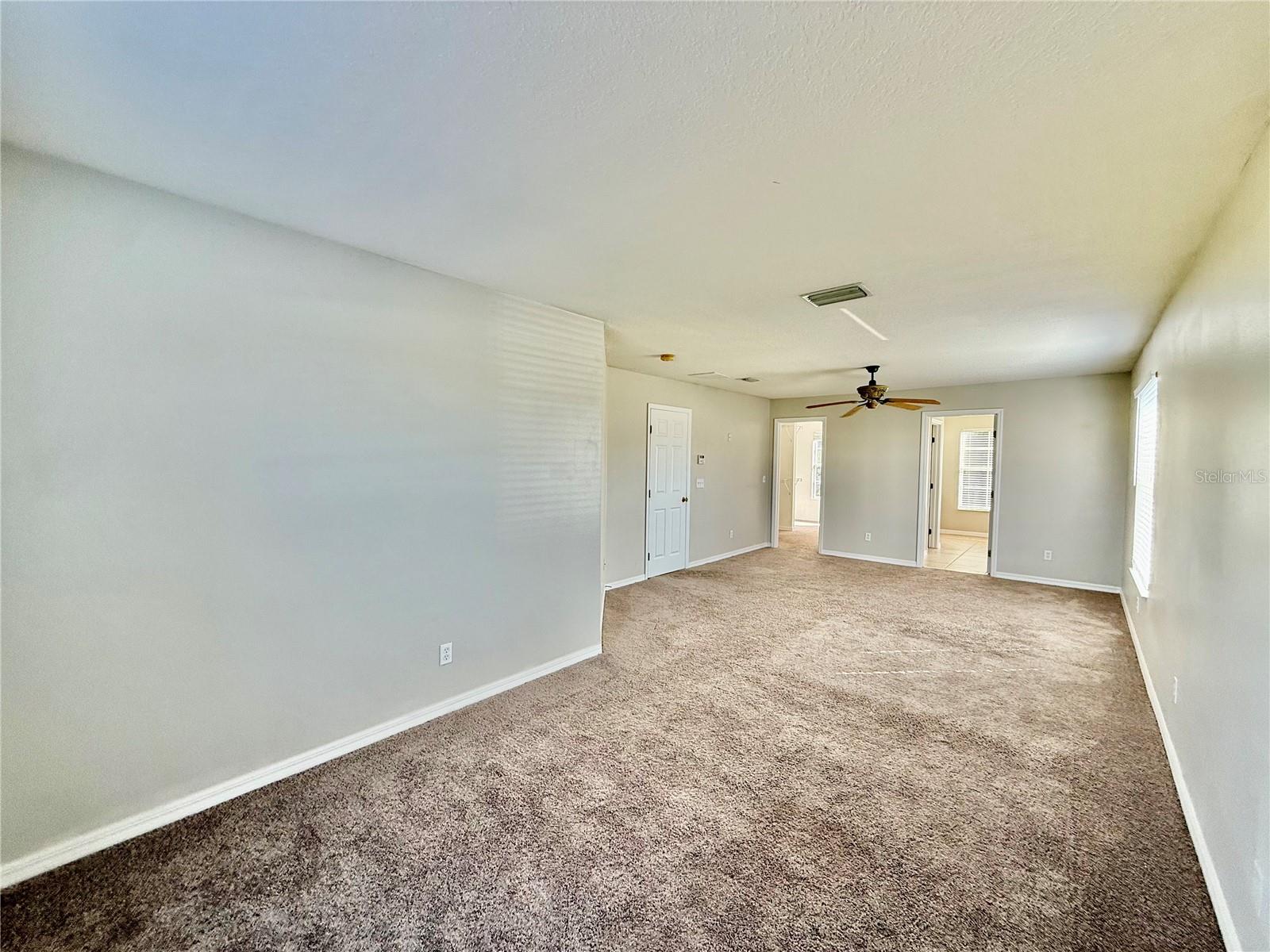 Image 21 of 37 For 11161 Creek Haven Drive