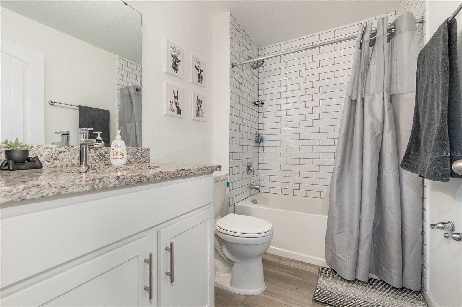 Image 17 of 25 For 1534 Pine Street