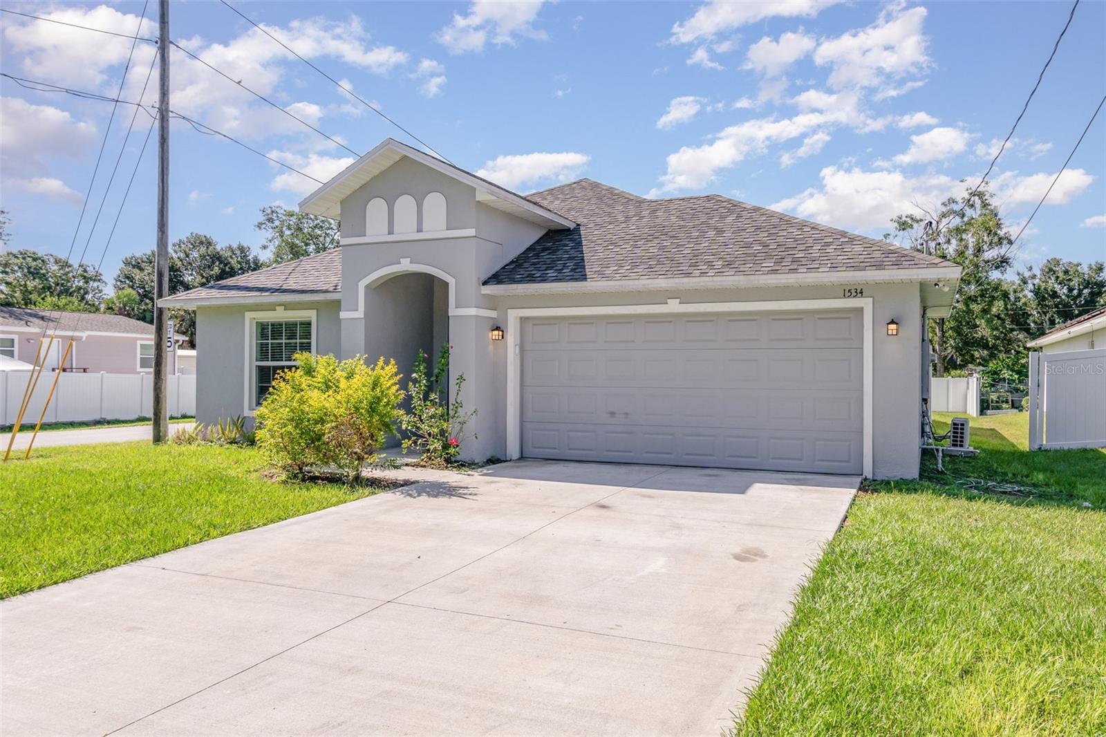 Image 3 of 25 For 1534 Pine Street