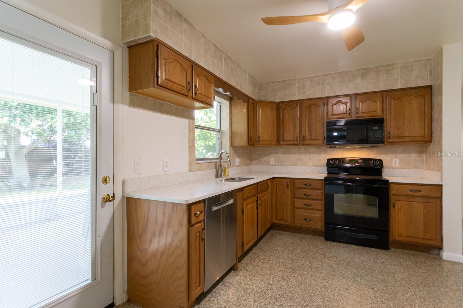 Image 18 of 35 For 45 Avon Drive