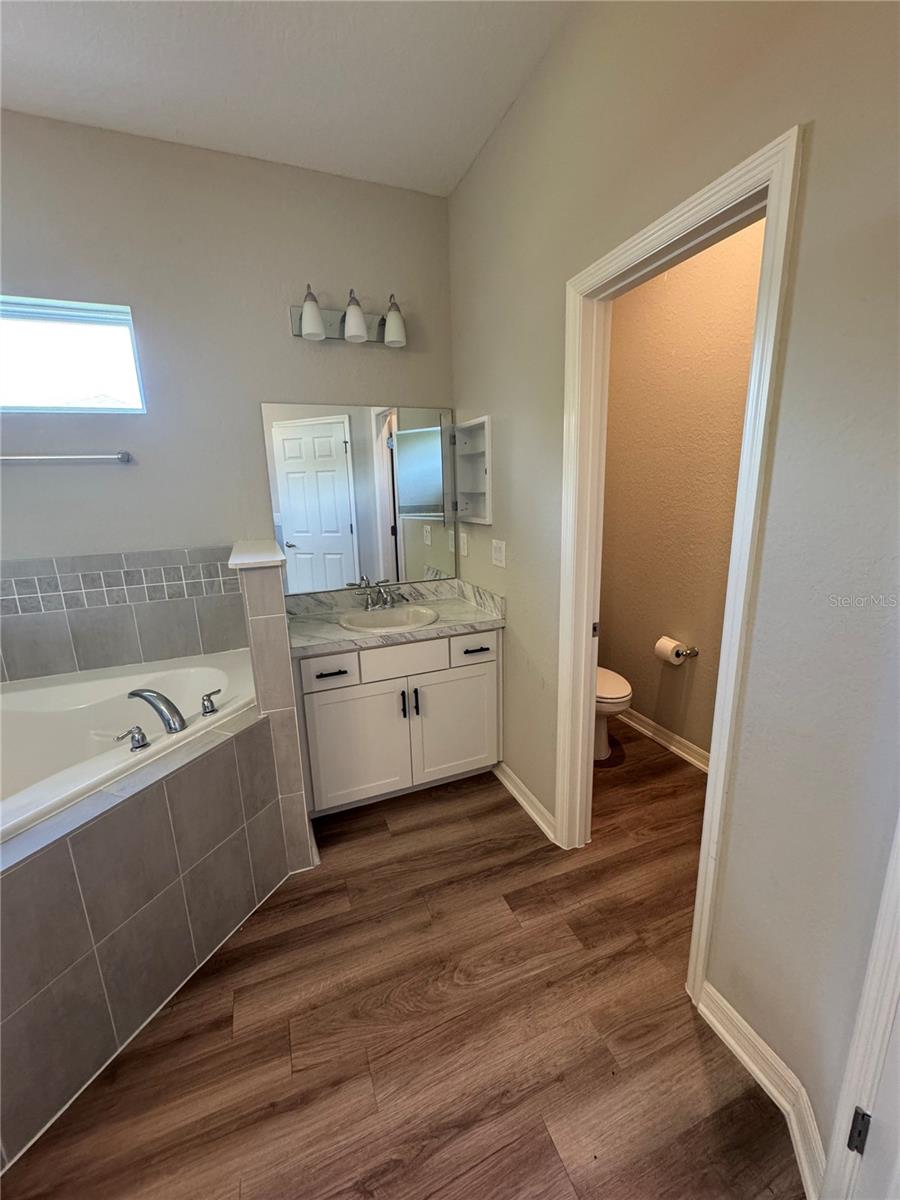 Image 23 of 43 For 5515 91st Street
