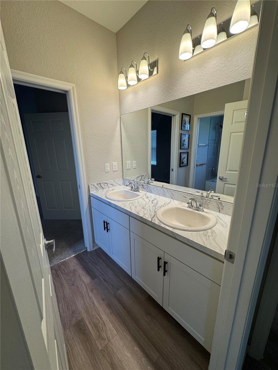 Image 33 of 43 For 5515 91st Street