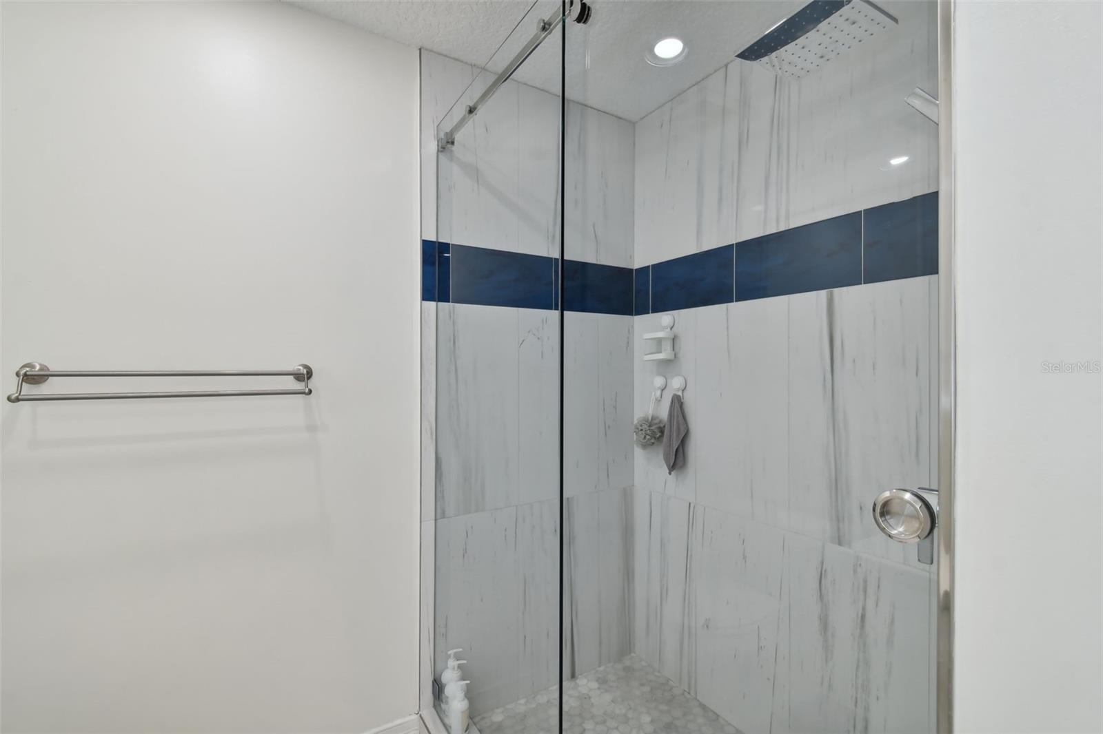 Image 21 of 40 For 1209 Cumberland Avenue 2101