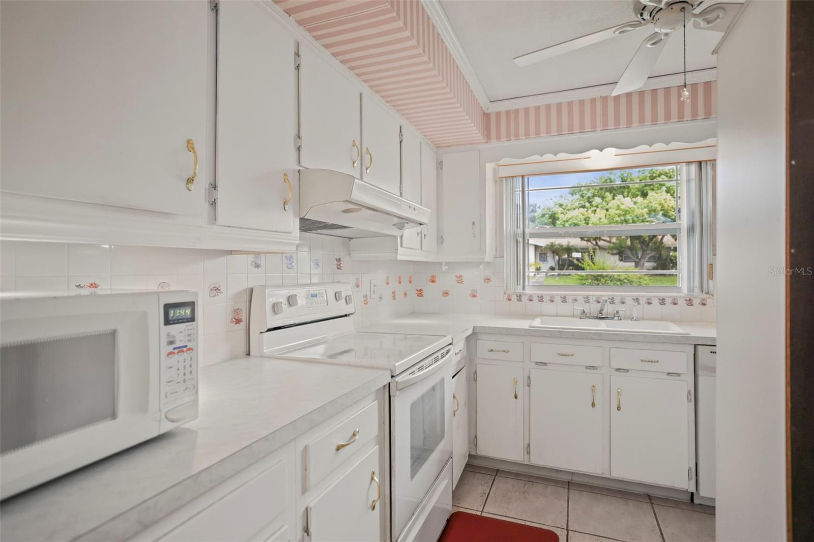 Image 8 of 39 For 1761 Penny Lane