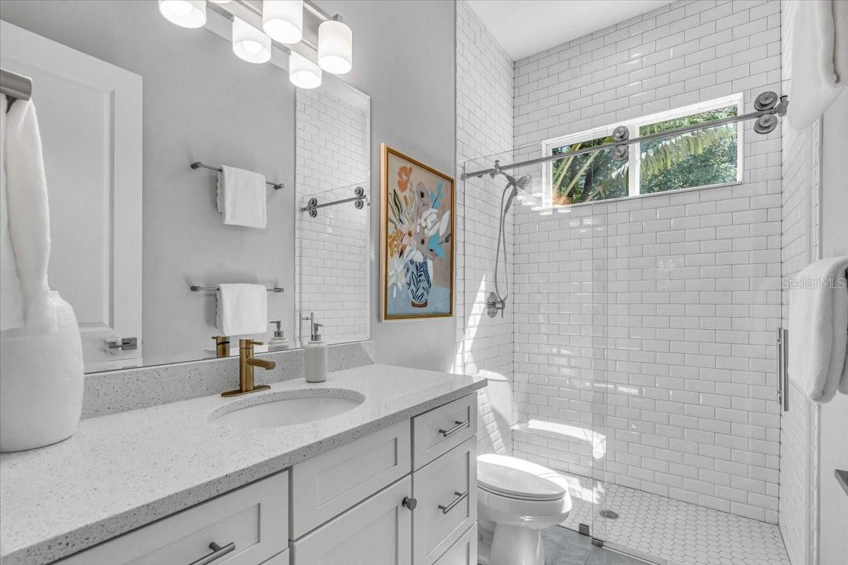 Image 17 of 46 For 4251 Roland Street