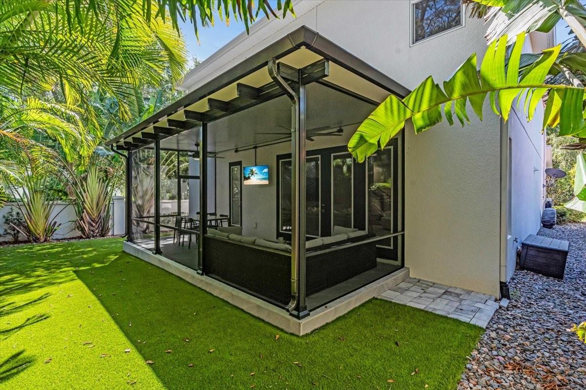 Image 24 of 46 For 4251 Roland Street