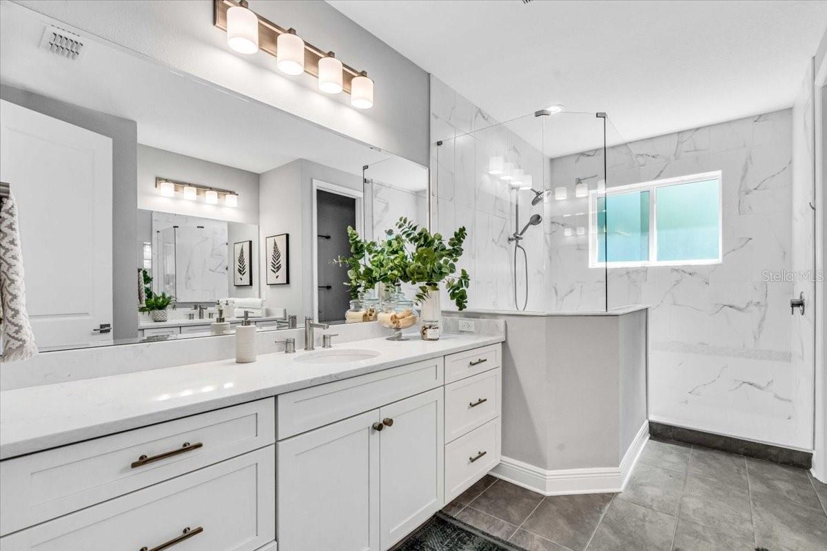 Image 32 of 46 For 4251 Roland Street