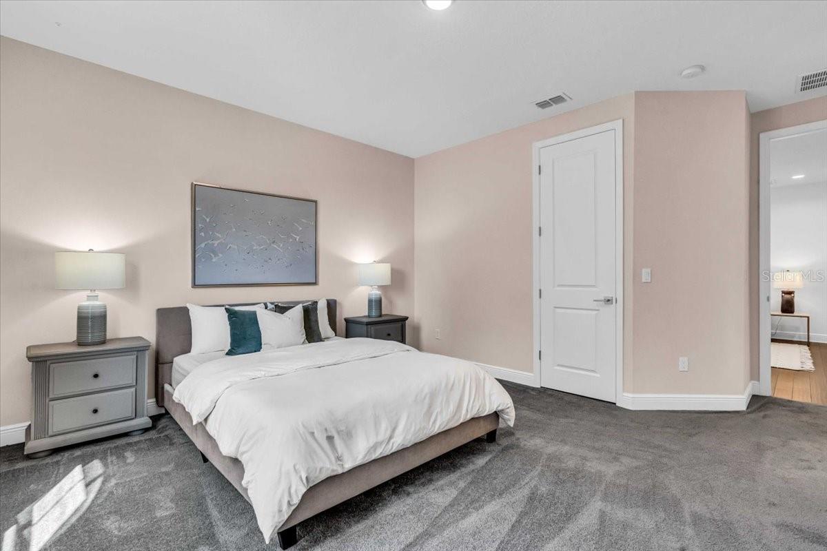 Image 37 of 46 For 4251 Roland Street