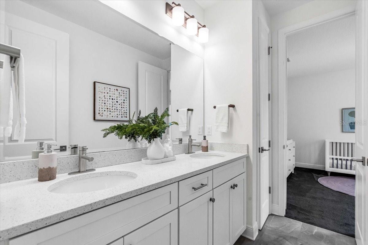 Image 38 of 46 For 4251 Roland Street