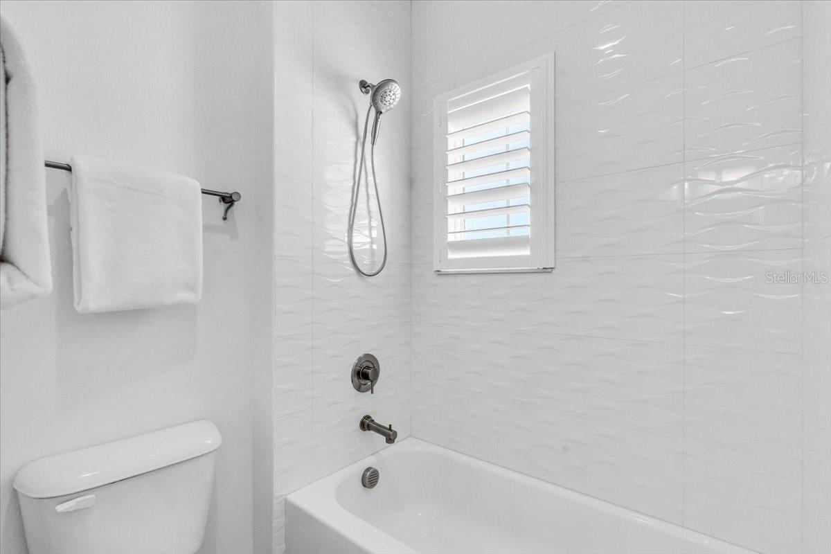 Image 39 of 46 For 4251 Roland Street