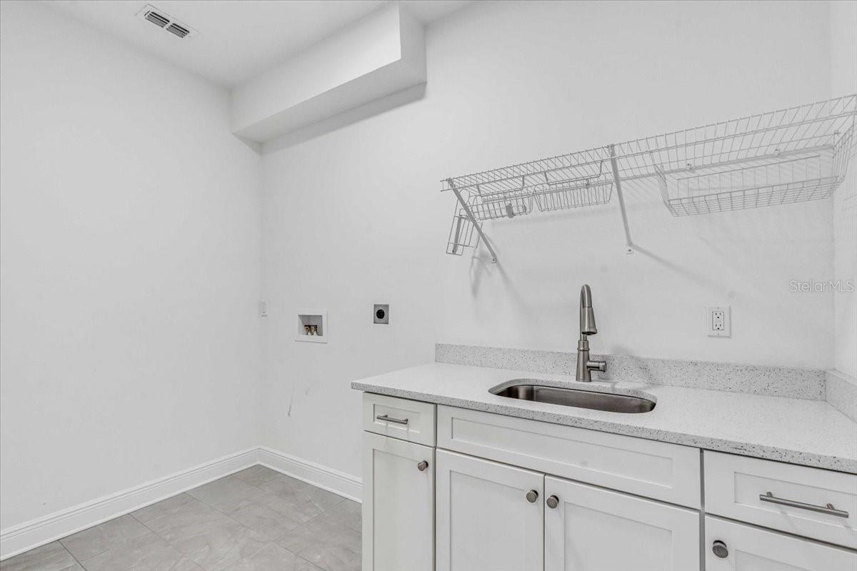 Image 42 of 46 For 4251 Roland Street