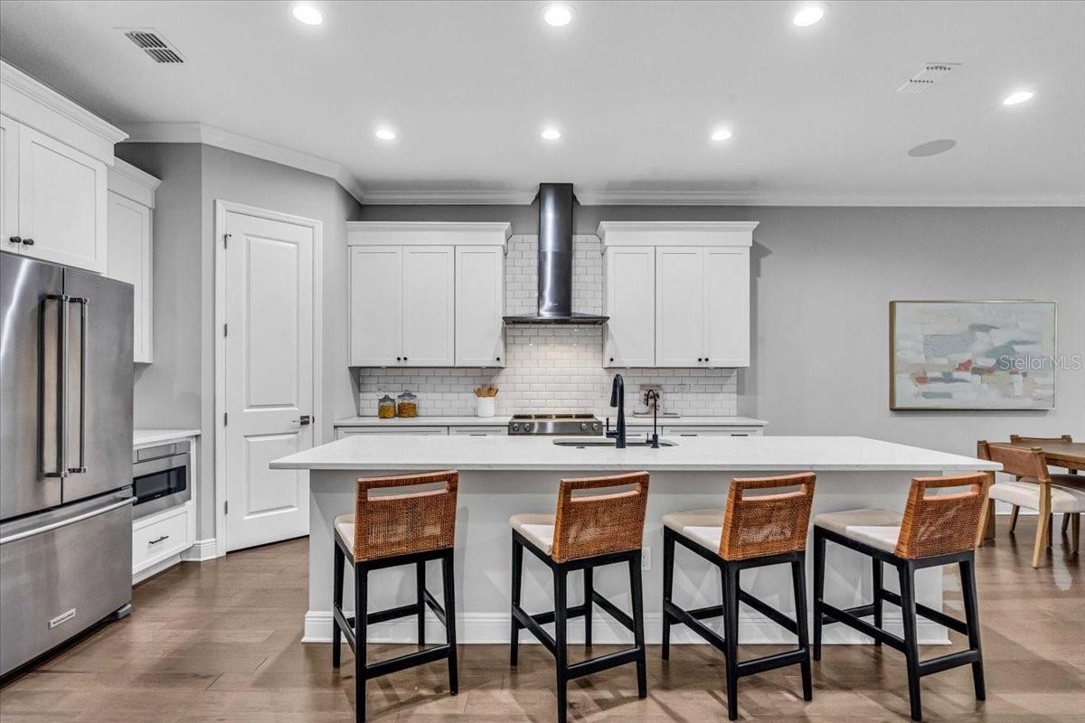 Image 7 of 46 For 4251 Roland Street