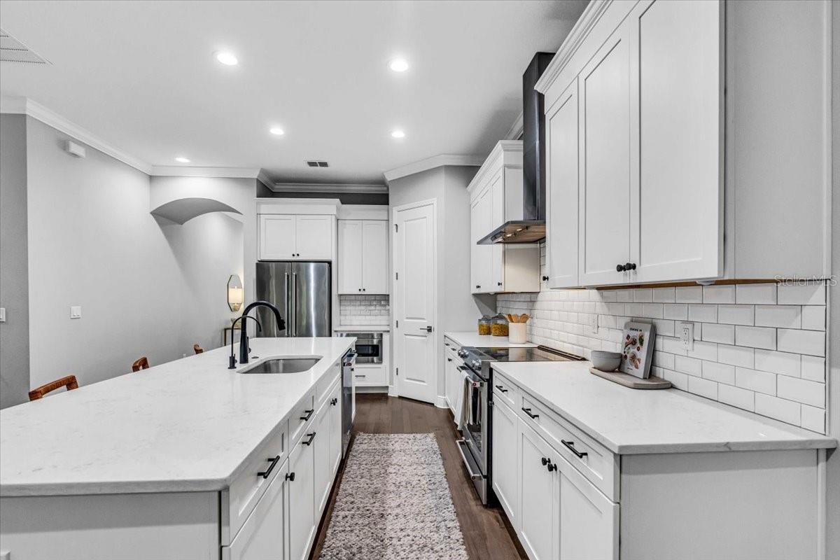 Image 9 of 46 For 4251 Roland Street