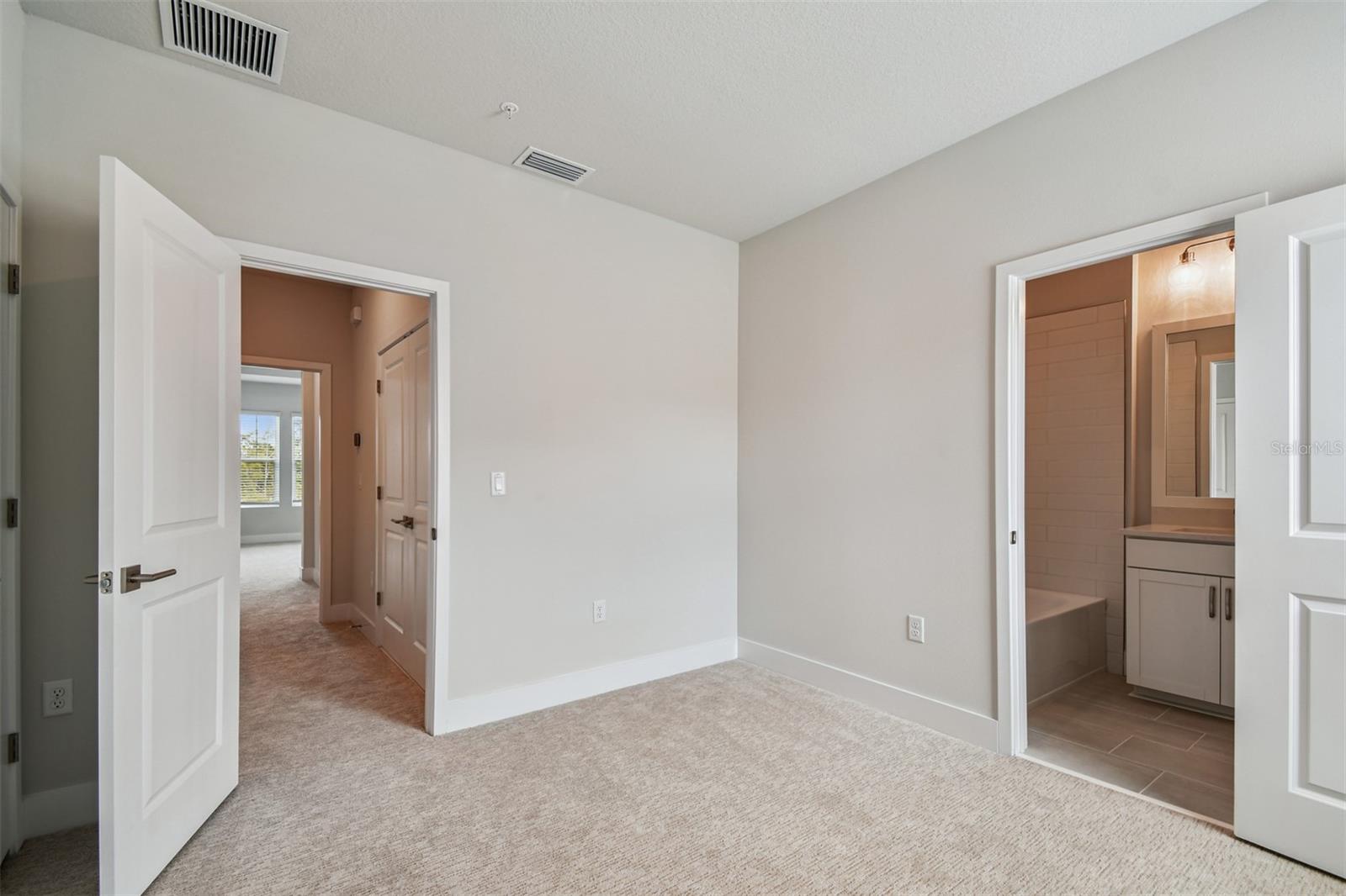 Image 31 of 46 For 487 31st Way N