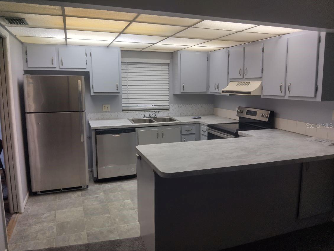 Image 2 of 10 For 7519 Sanibel Circle
