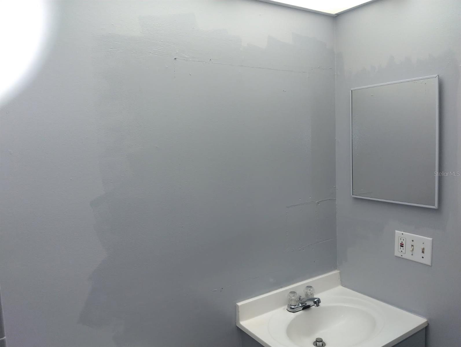 Image 4 of 10 For 7519 Sanibel Circle