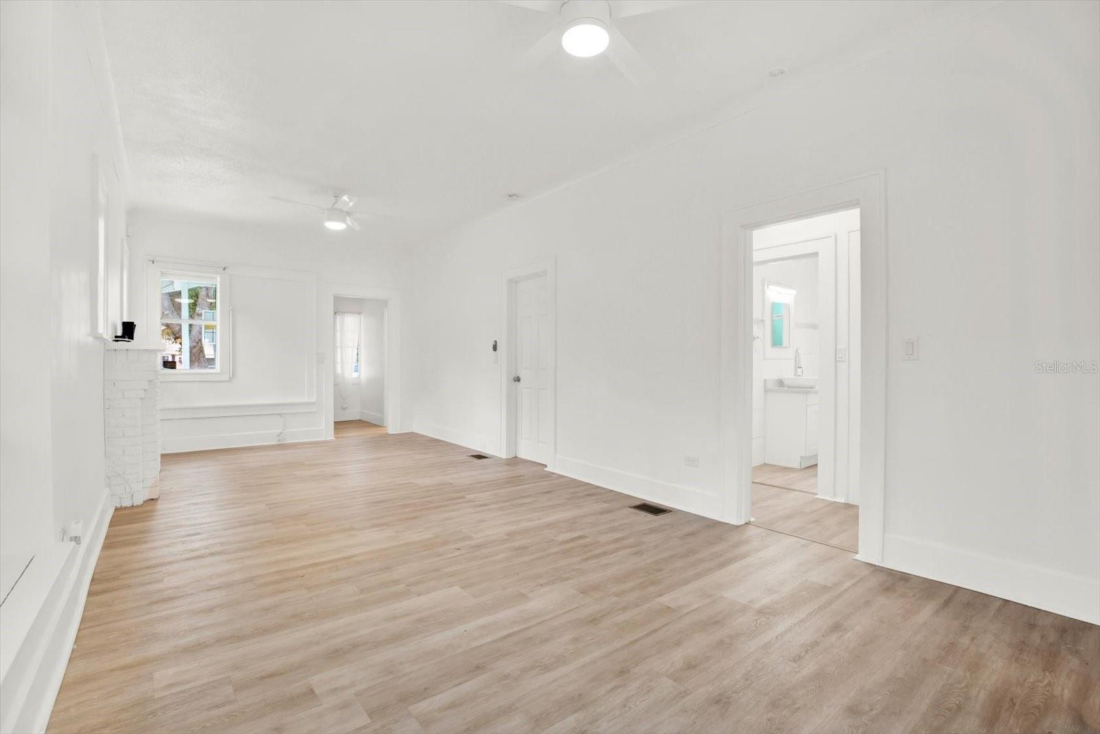 Image 3 of 27 For 1017 16th Avenue S