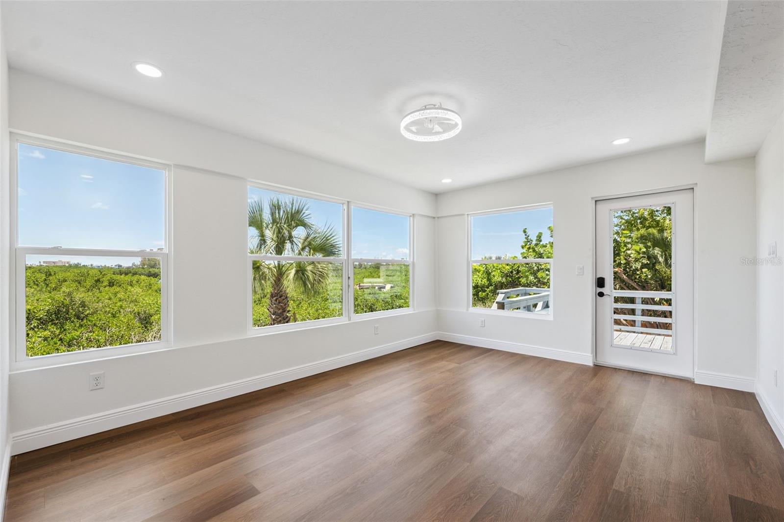 Image 21 of 73 For 7355 138th Street