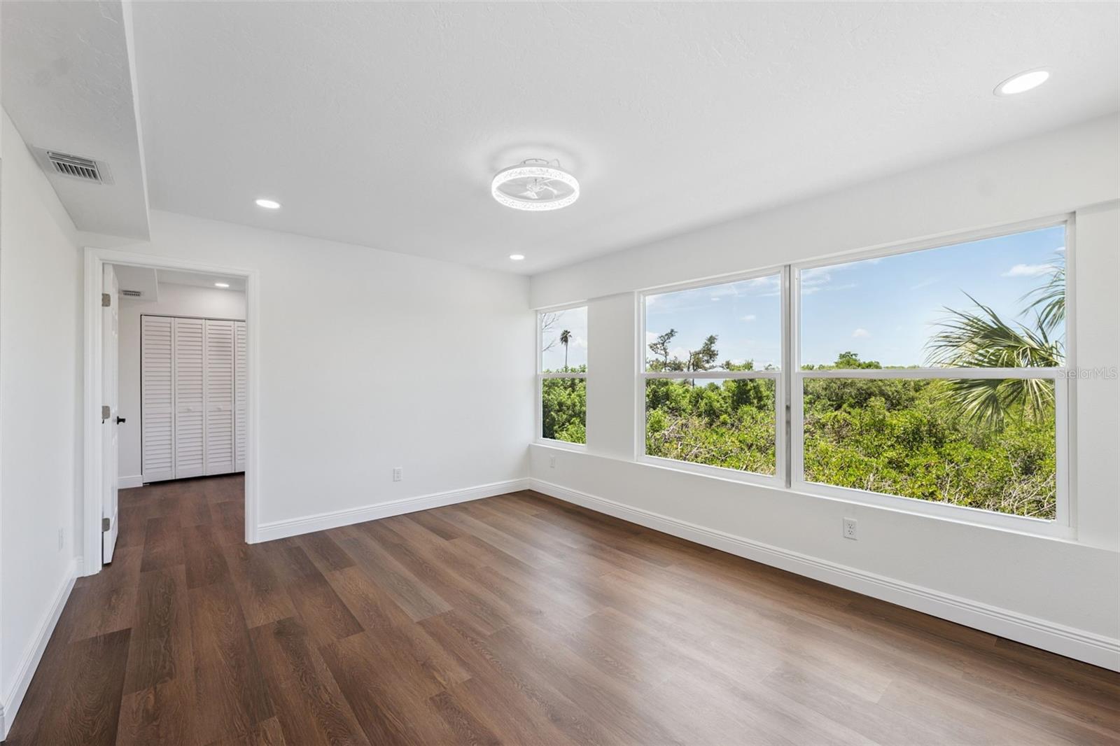 Image 22 of 73 For 7355 138th Street