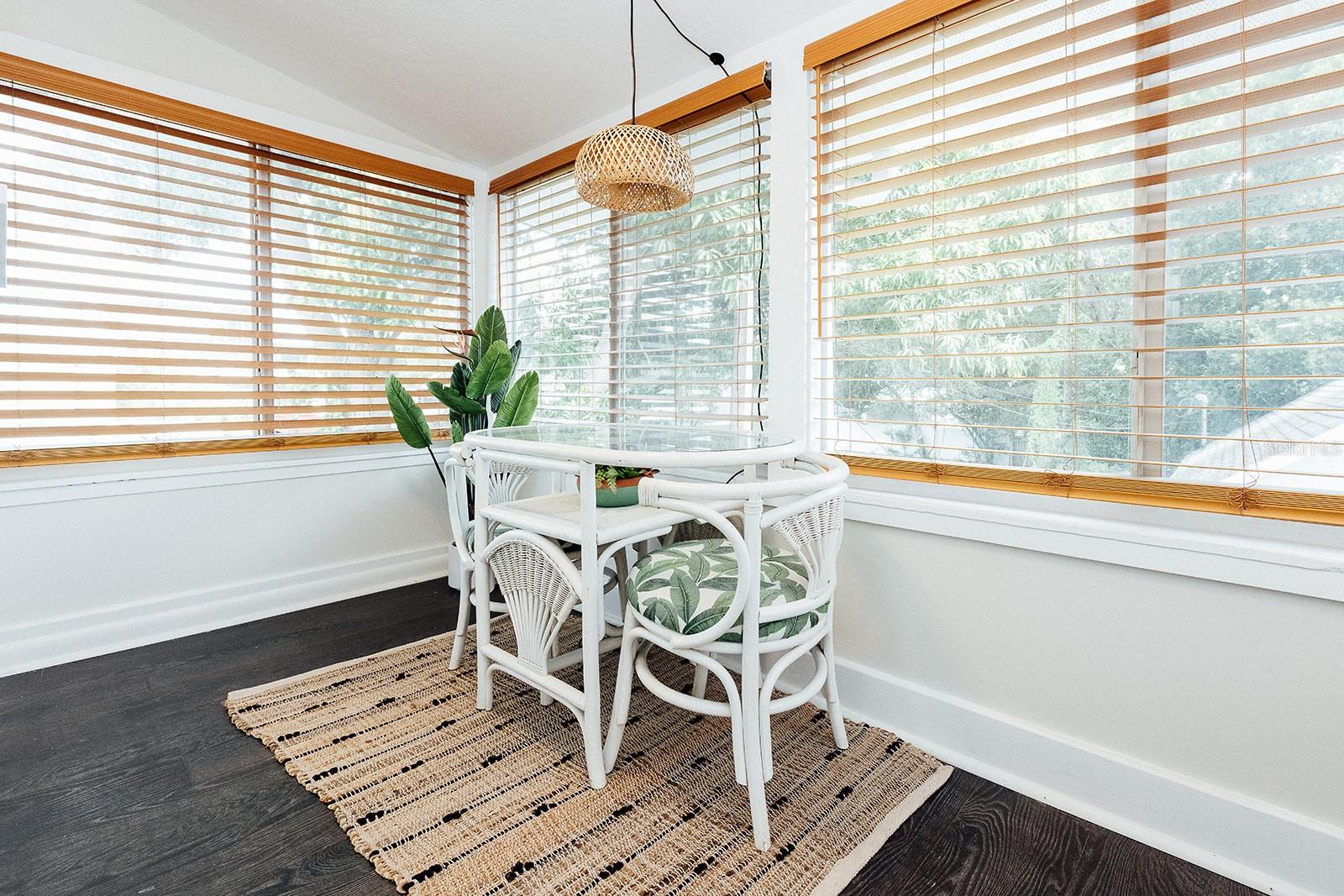 Image 13 of 49 For 809 10th Avenue N 6