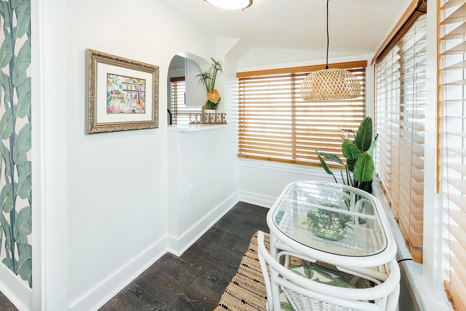 Image 14 of 49 For 809 10th Avenue N 6