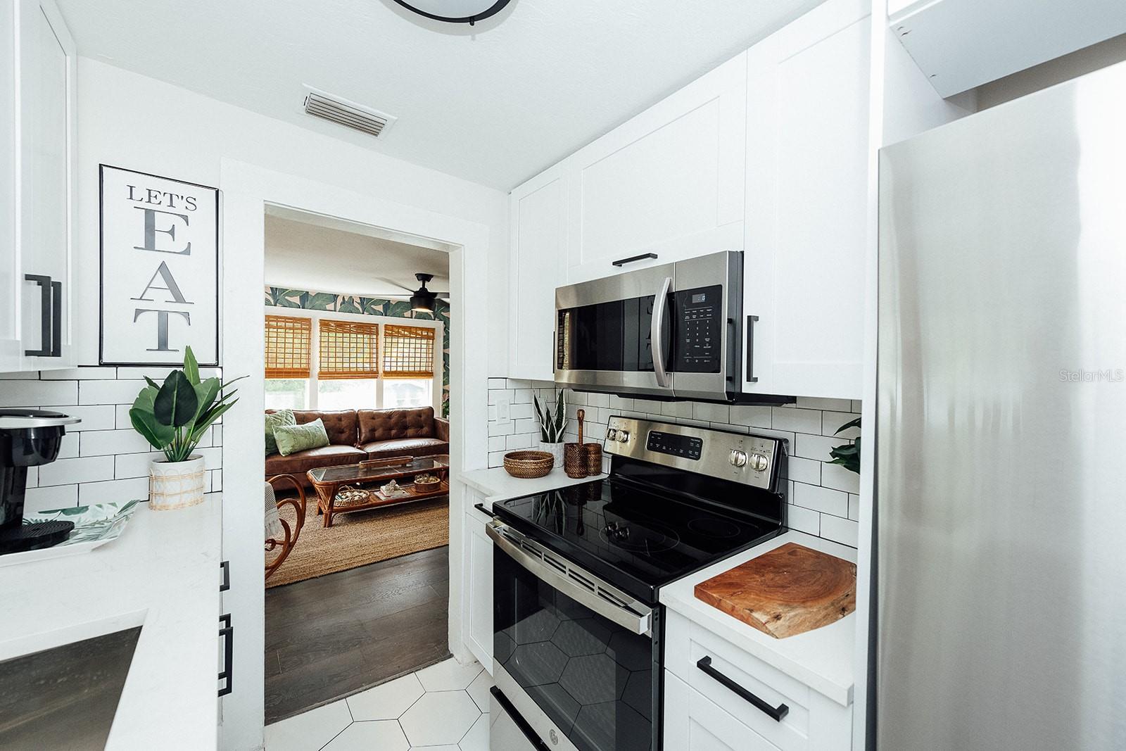 Image 20 of 49 For 809 10th Avenue N 6