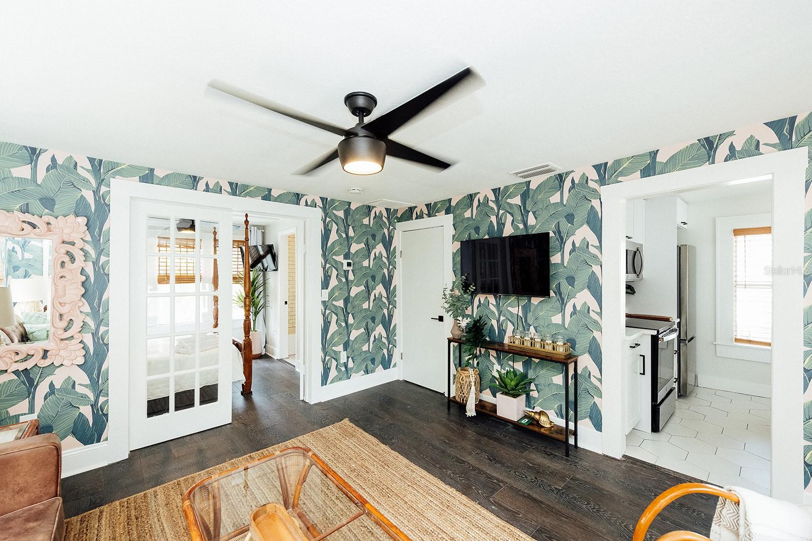 Image 5 of 49 For 809 10th Avenue N 6