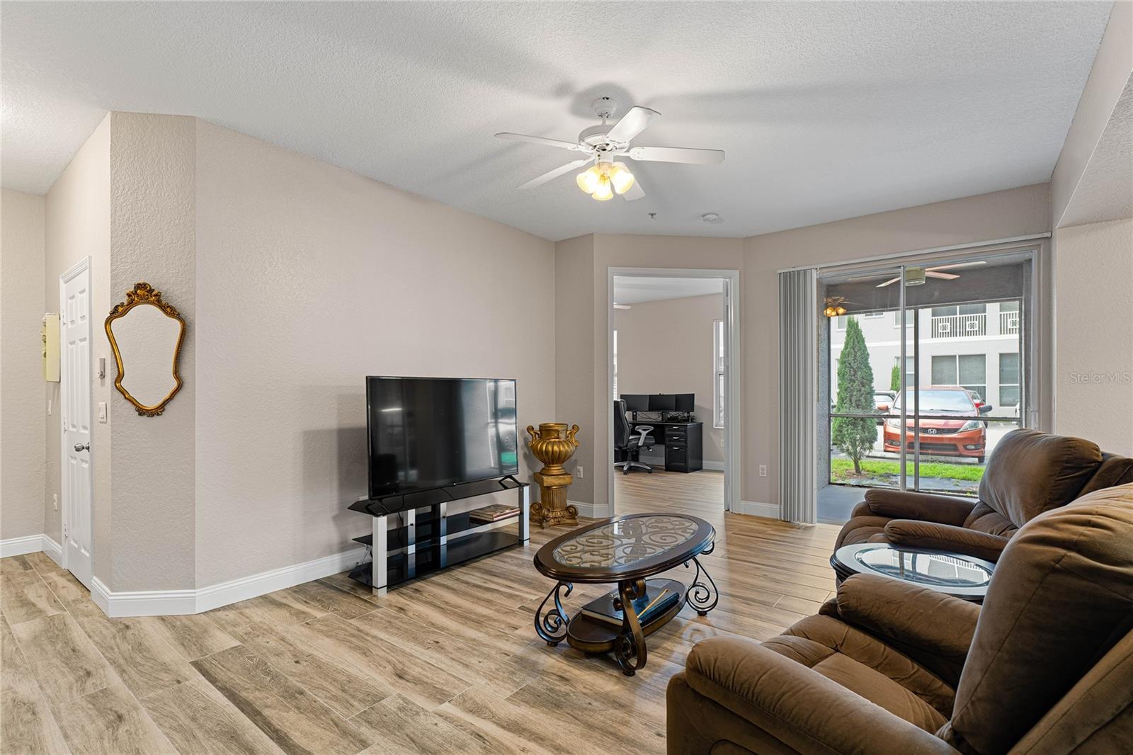 Image 9 of 31 For 5020 Sunridge Palms Drive 103