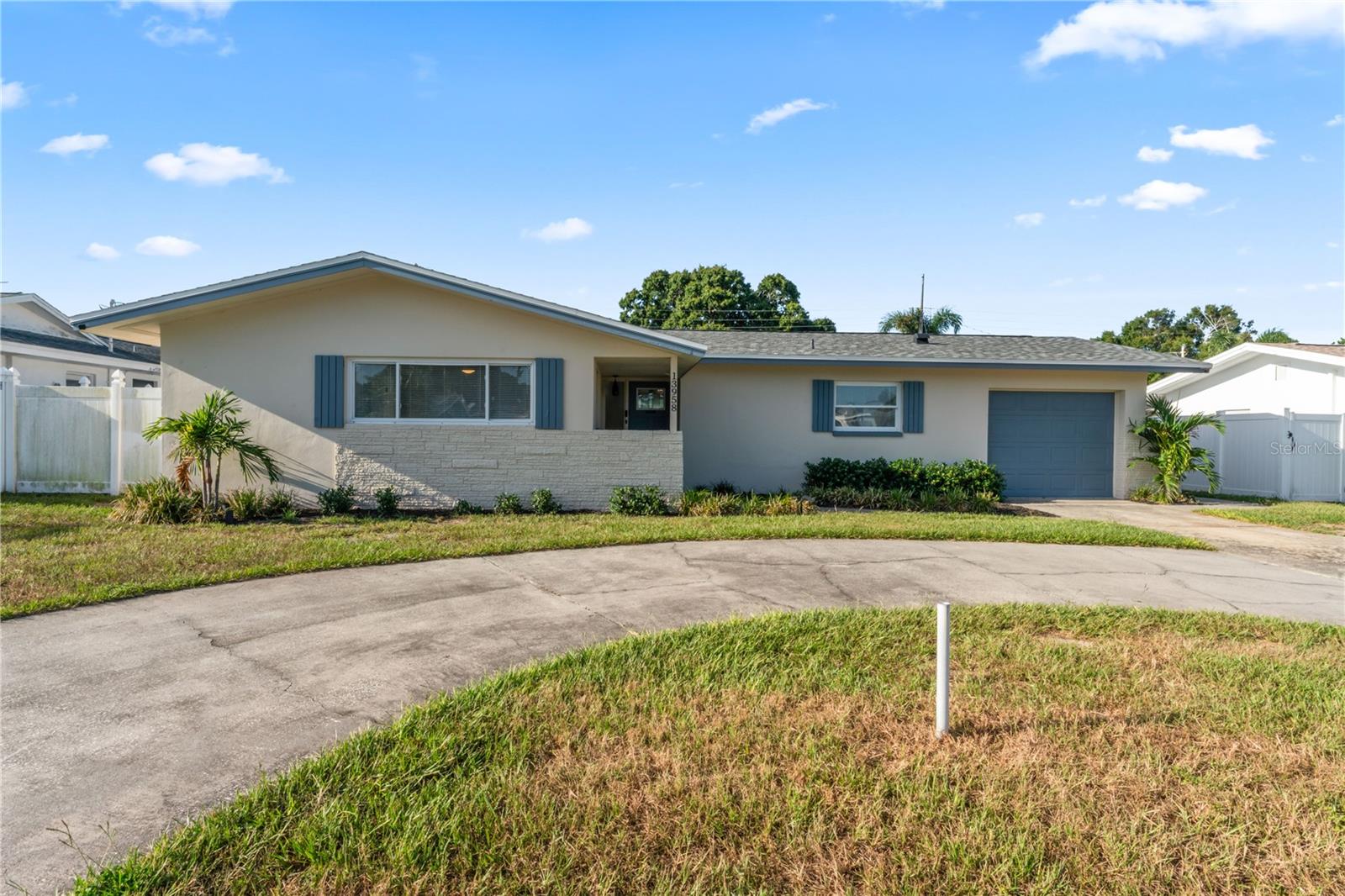 Details for 13958 Antigua Drive, SEMINOLE, FL 33776
