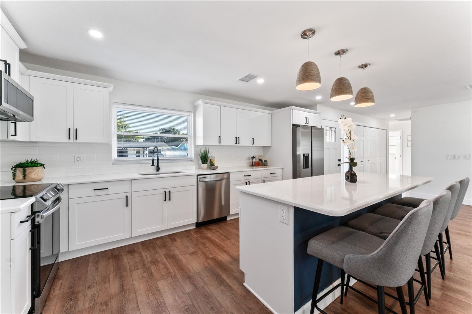 Image 11 of 38 For 13958 Antigua Drive
