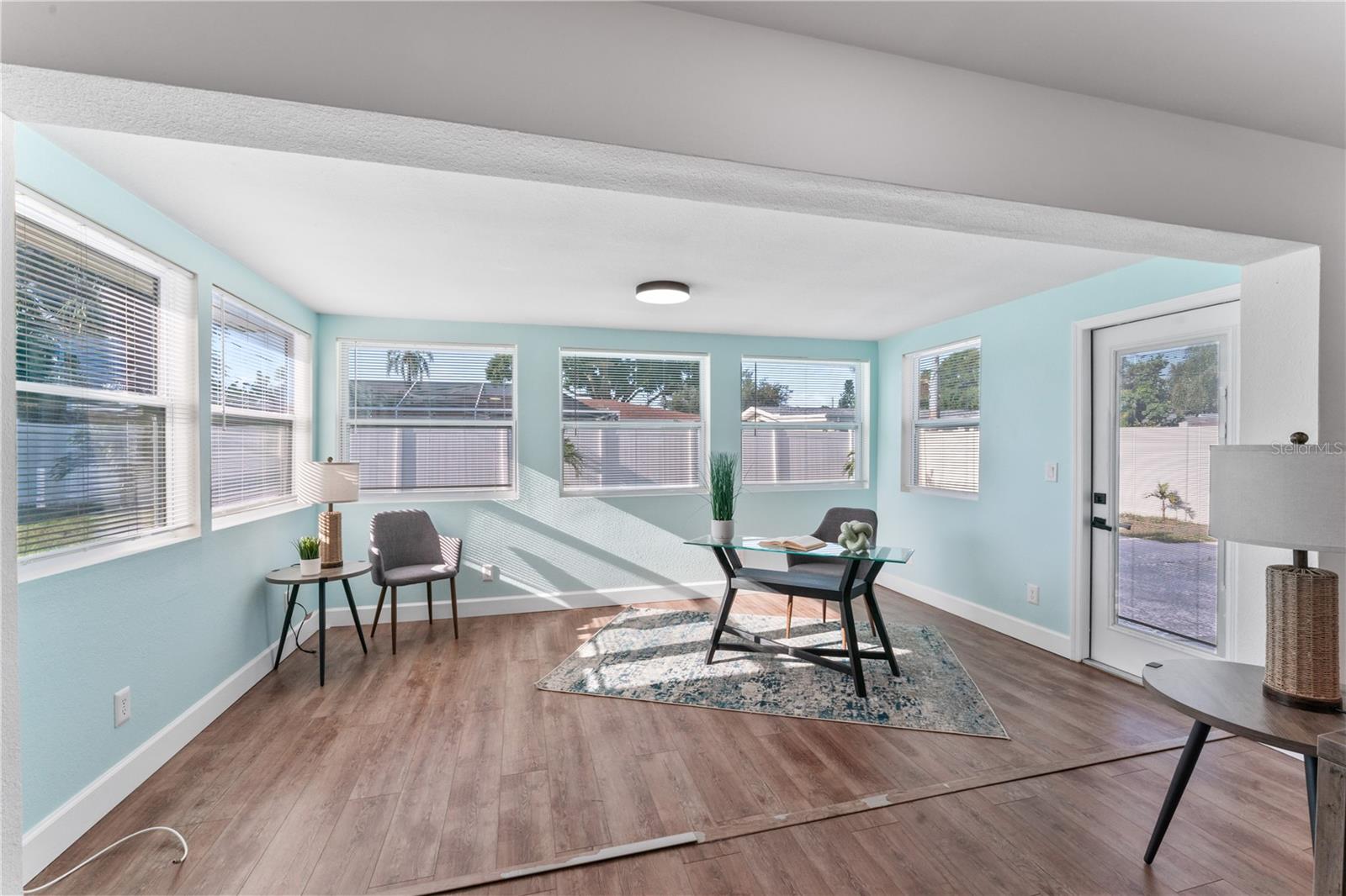 Image 15 of 38 For 13958 Antigua Drive