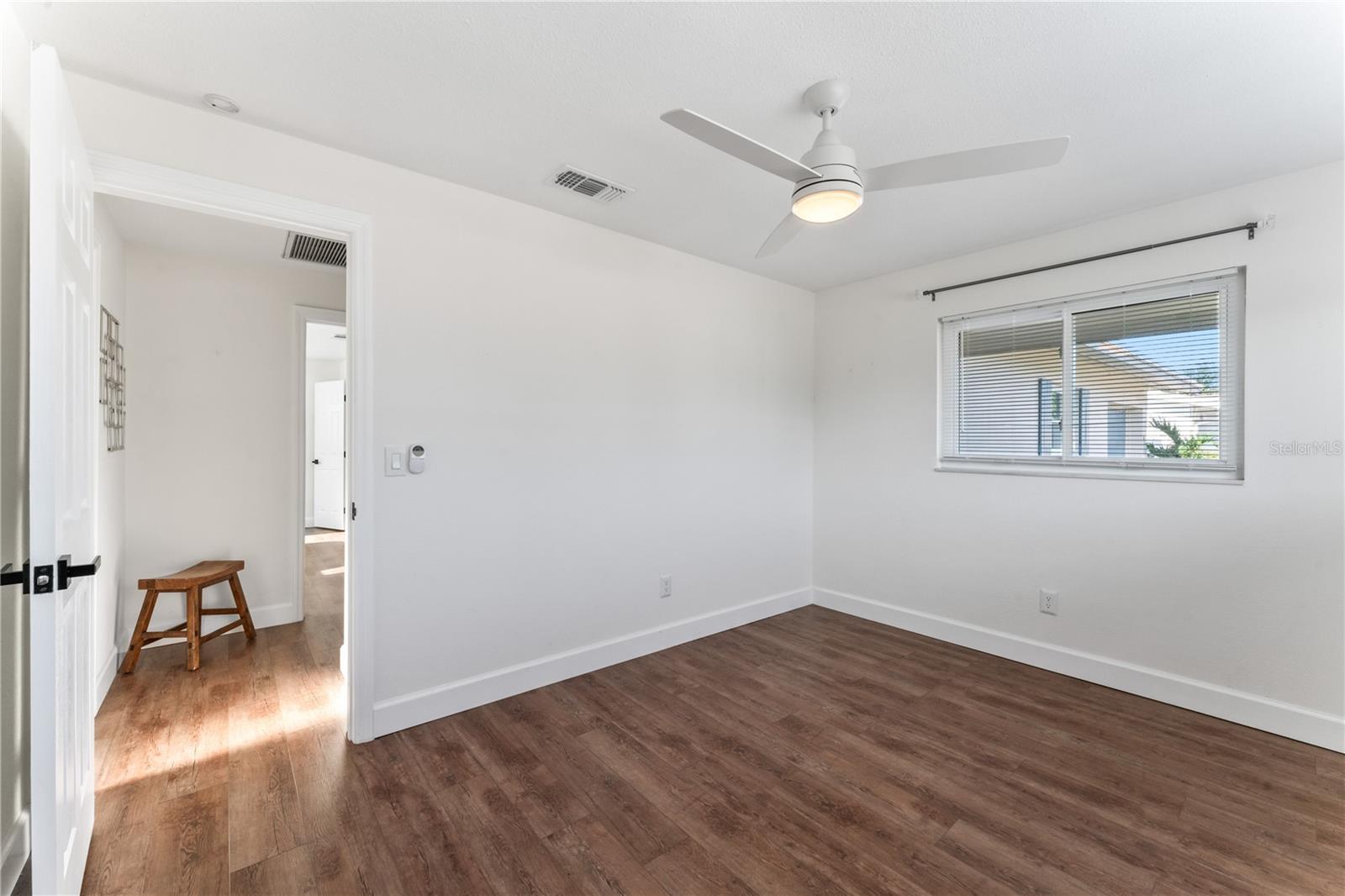 Image 26 of 38 For 13958 Antigua Drive