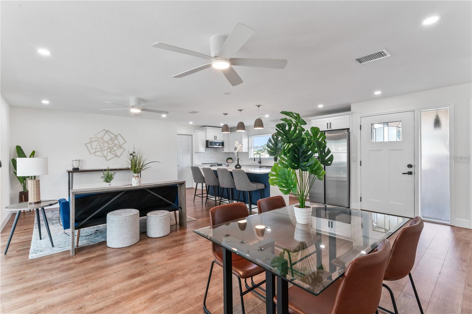 Image 7 of 38 For 13958 Antigua Drive