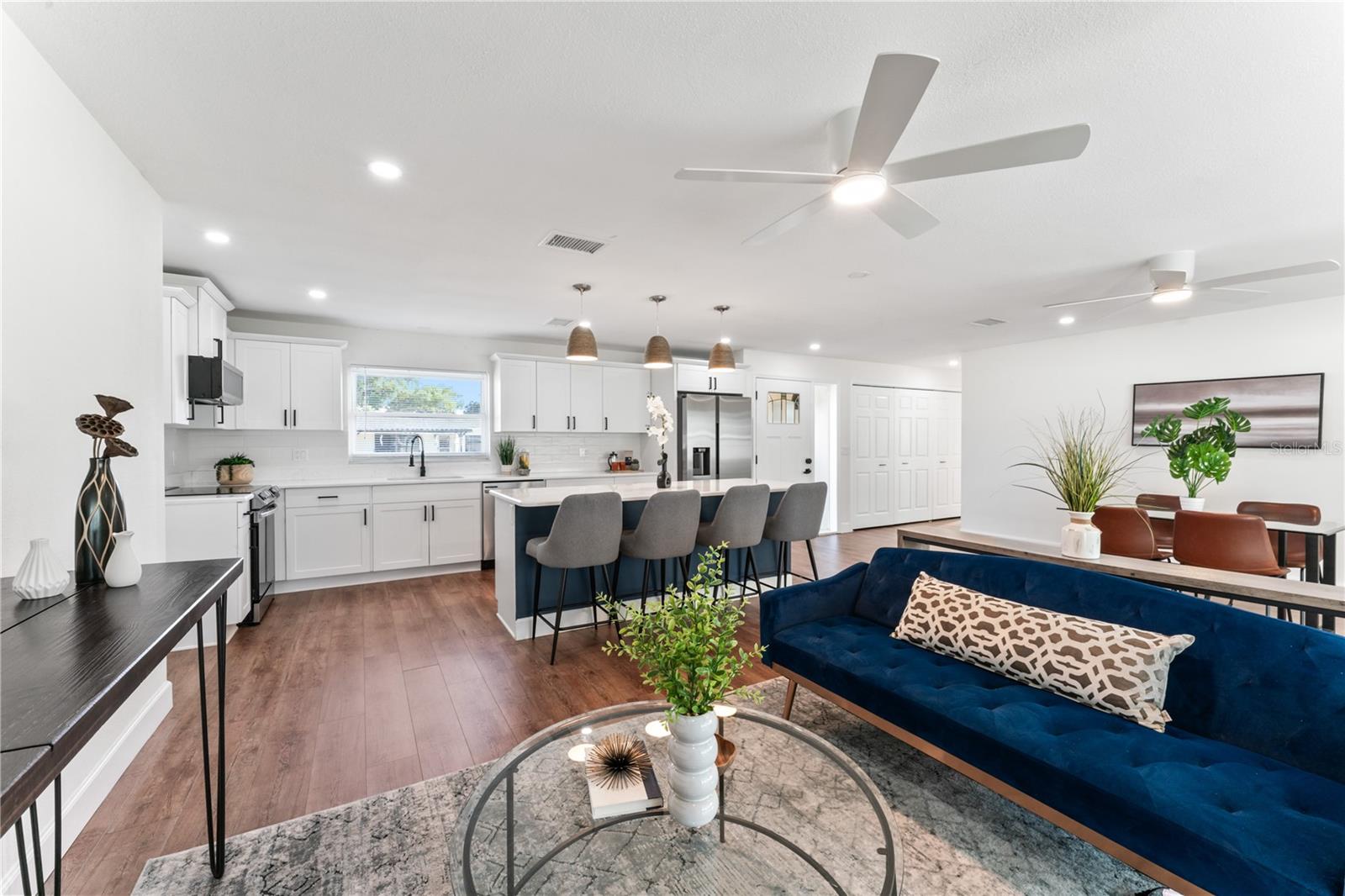 Image 8 of 38 For 13958 Antigua Drive