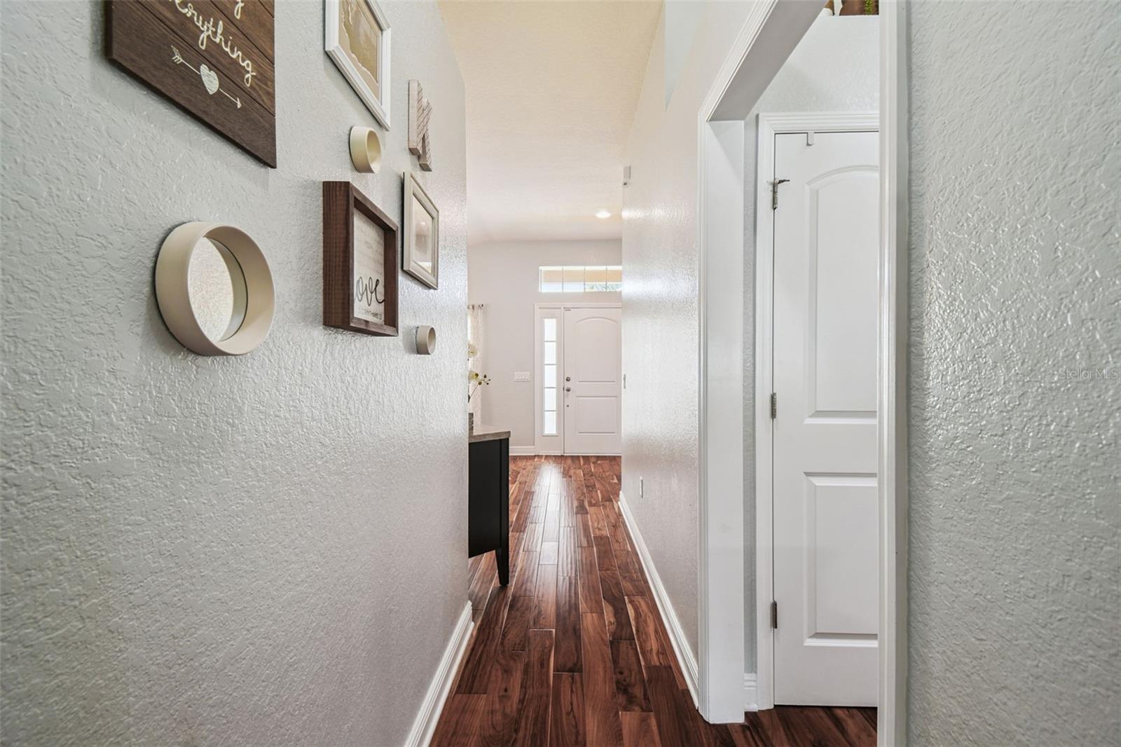Listing photo id 10 for 9638 Jaybird Lane