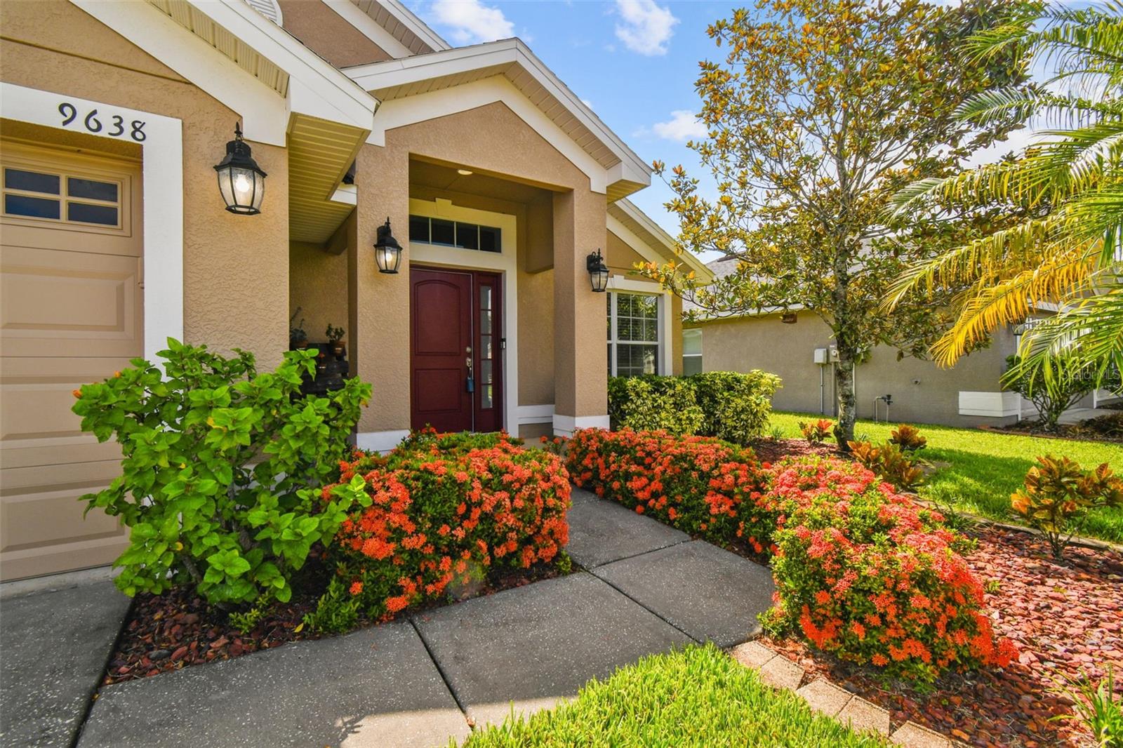 Listing photo id 0 for 9638 Jaybird Lane