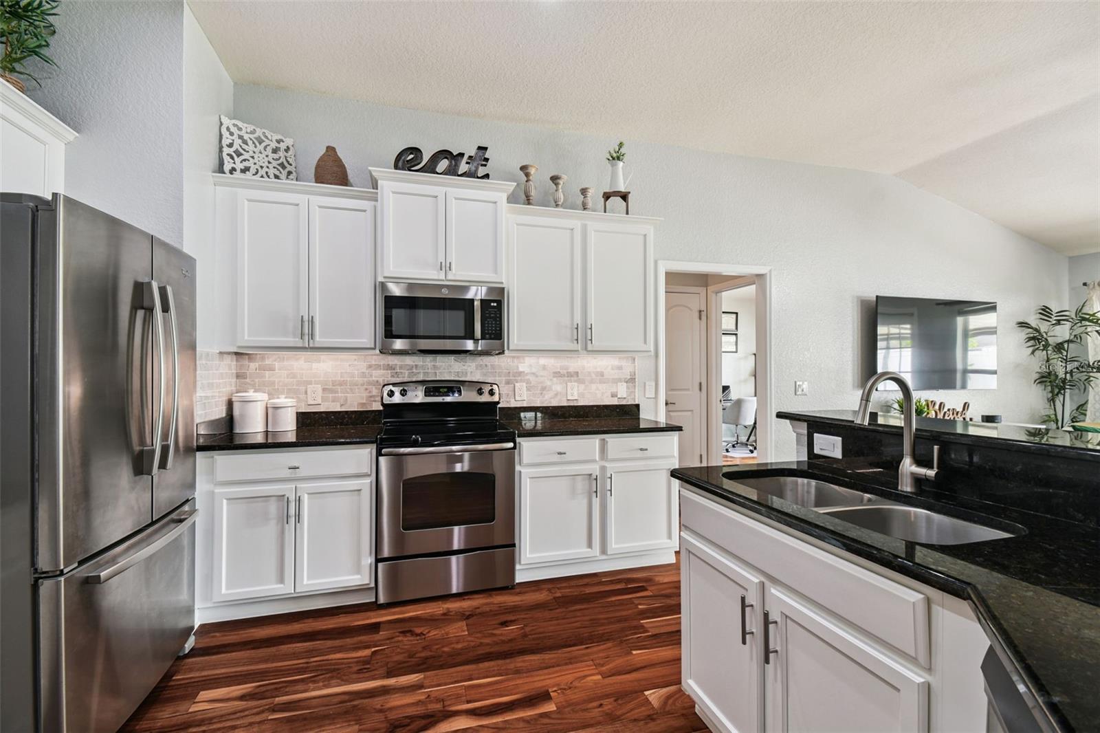 Listing photo id 20 for 9638 Jaybird Lane
