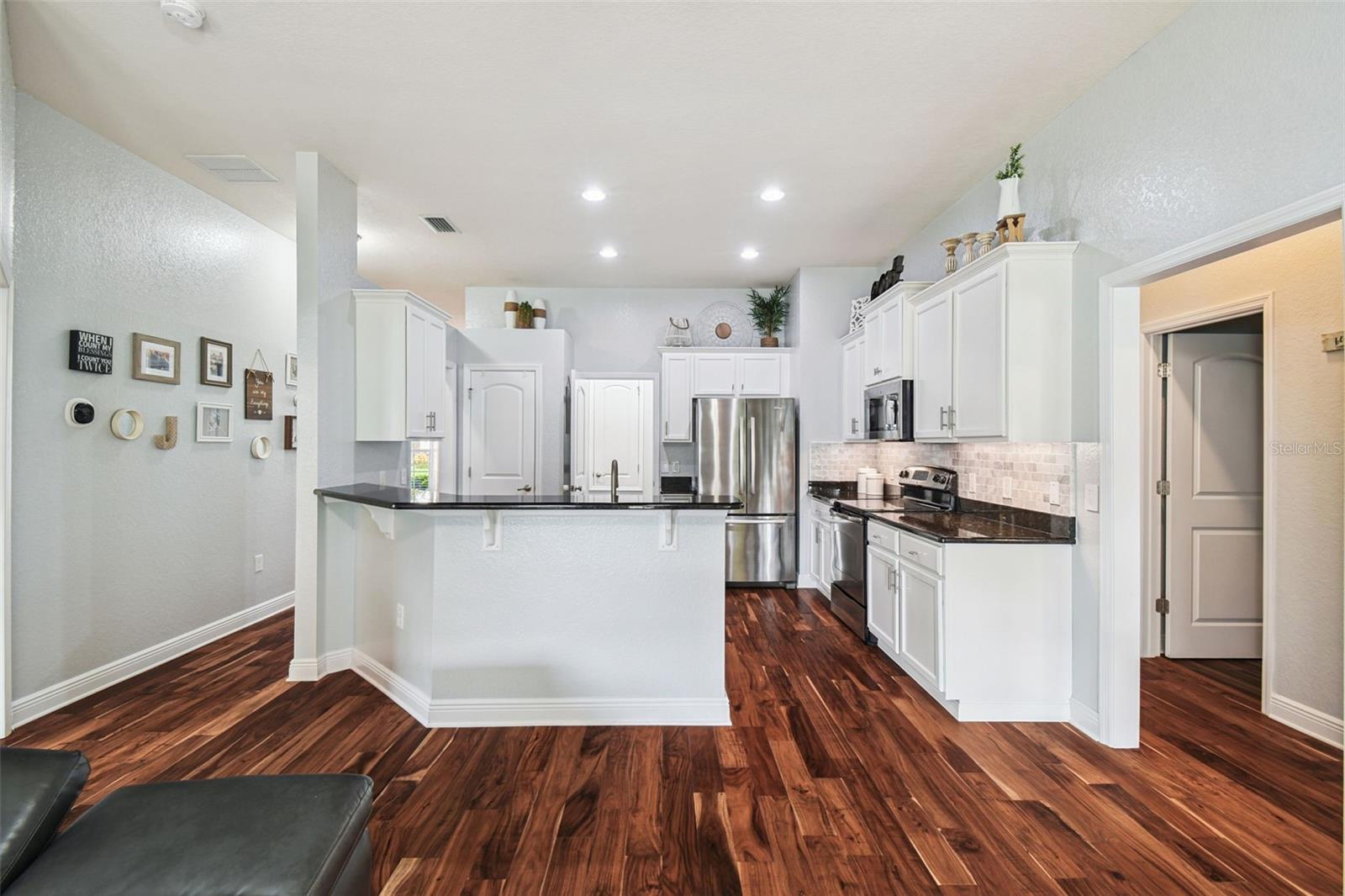 Listing photo id 24 for 9638 Jaybird Lane