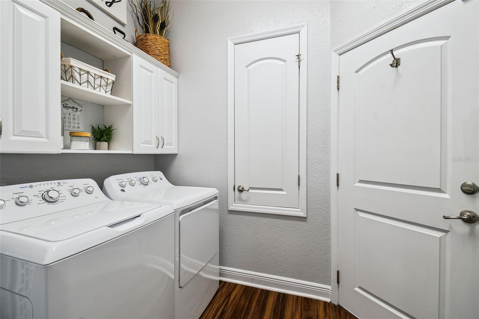 Listing photo id 26 for 9638 Jaybird Lane