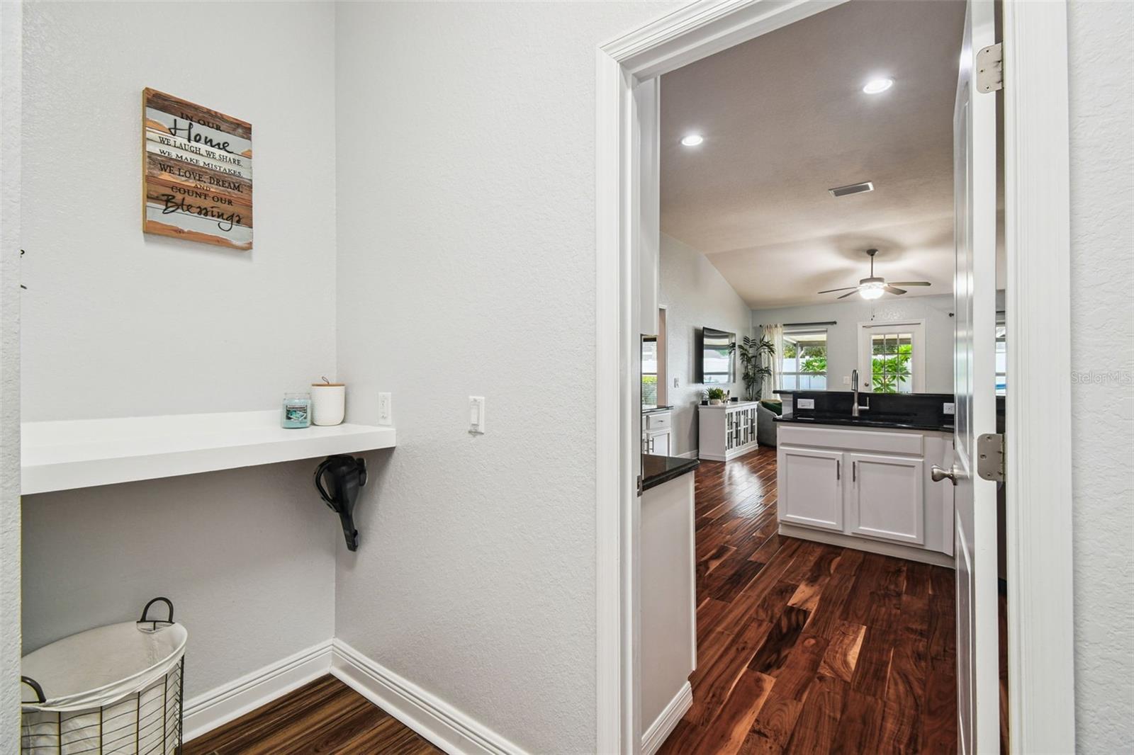 Listing photo id 27 for 9638 Jaybird Lane