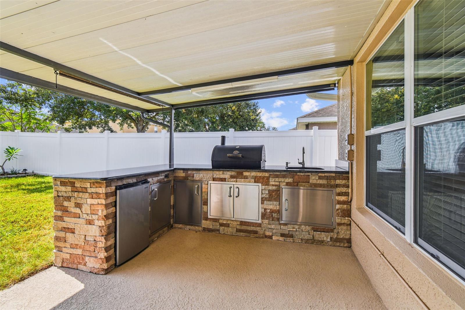 Listing photo id 2 for 9638 Jaybird Lane