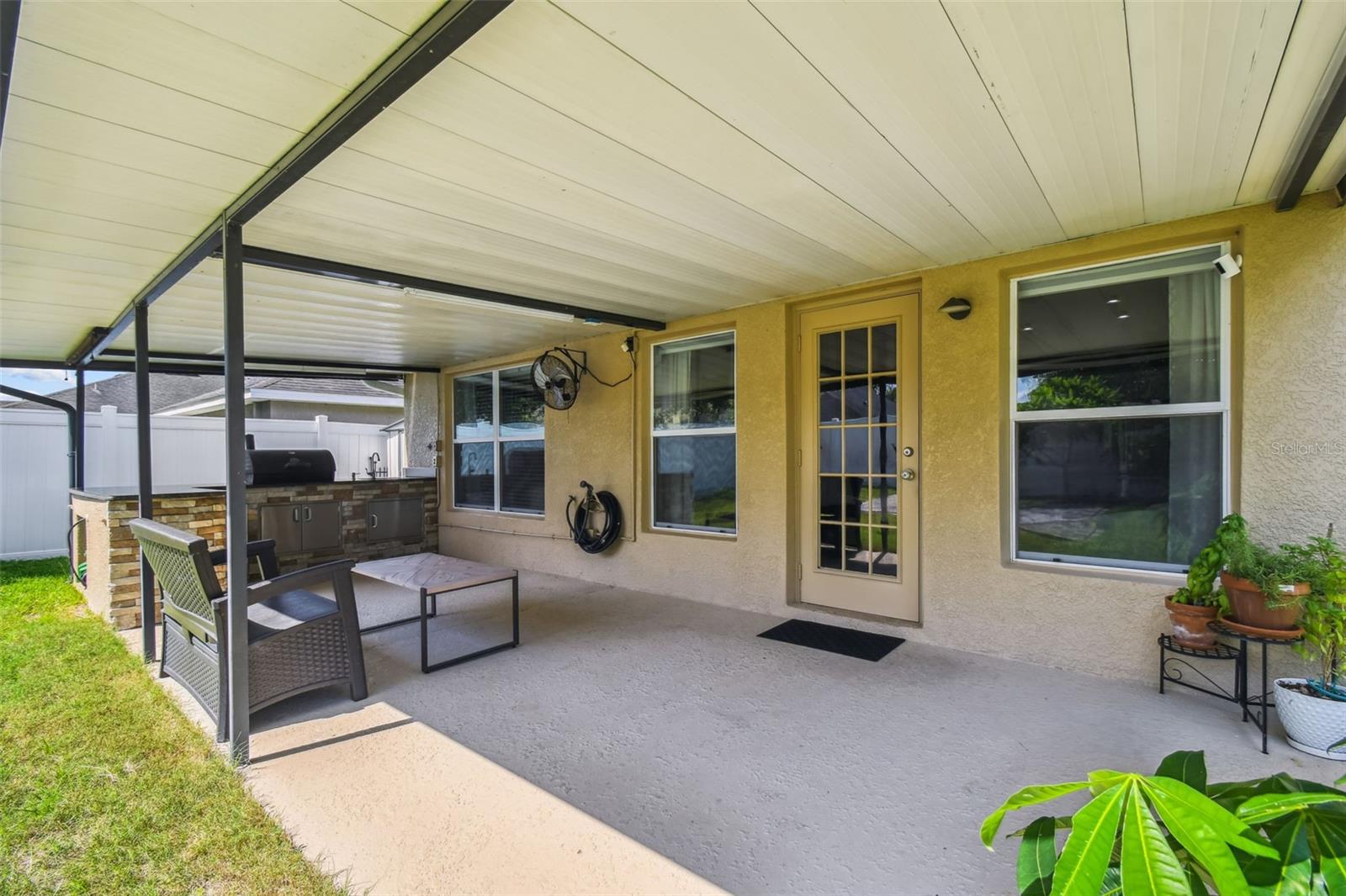 Listing photo id 39 for 9638 Jaybird Lane