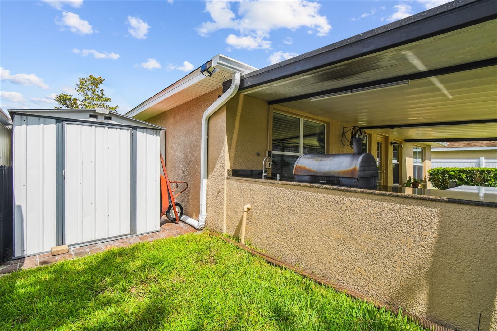 Listing photo id 40 for 9638 Jaybird Lane