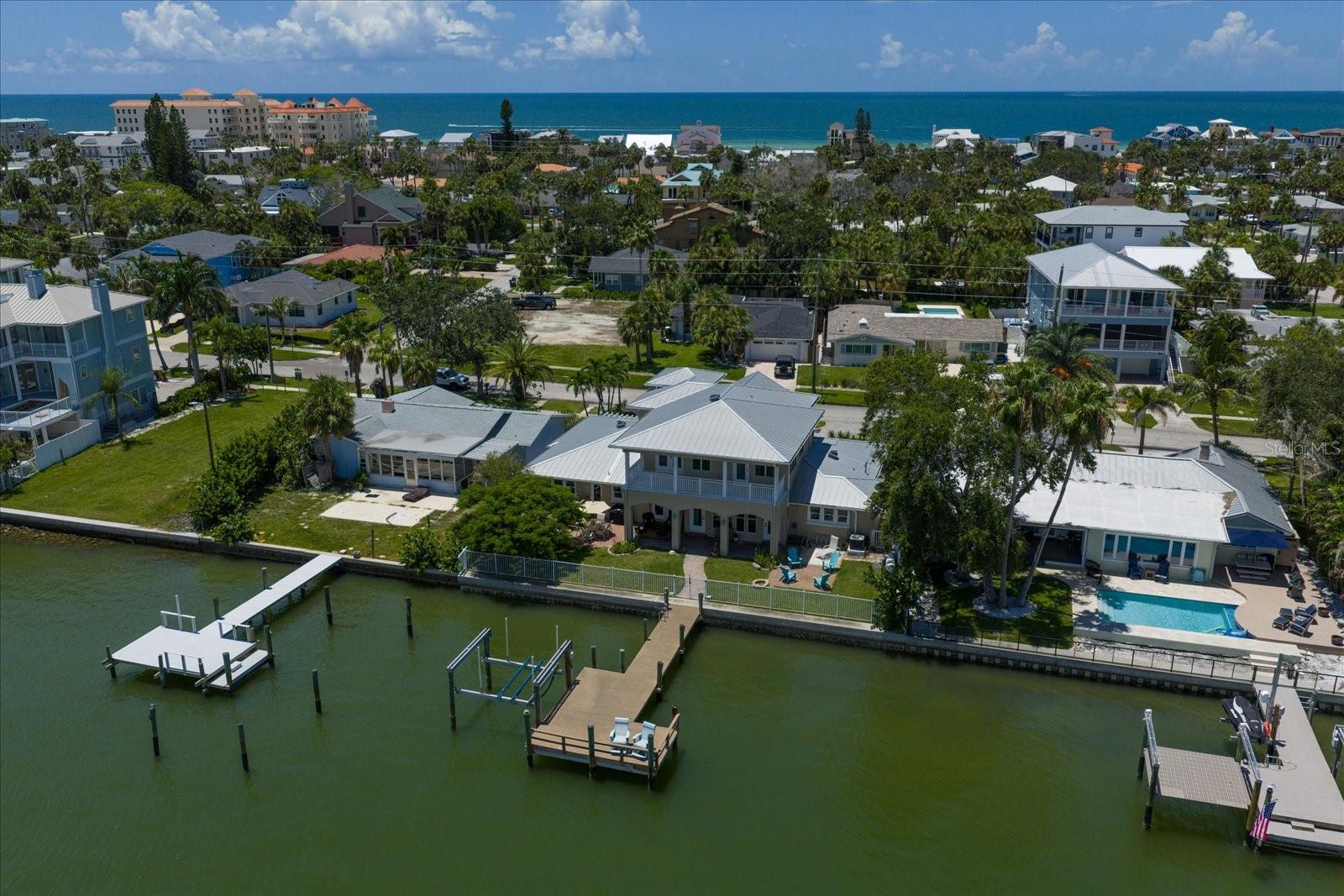 Image 91 of 99 For 733 Bay Esplanade