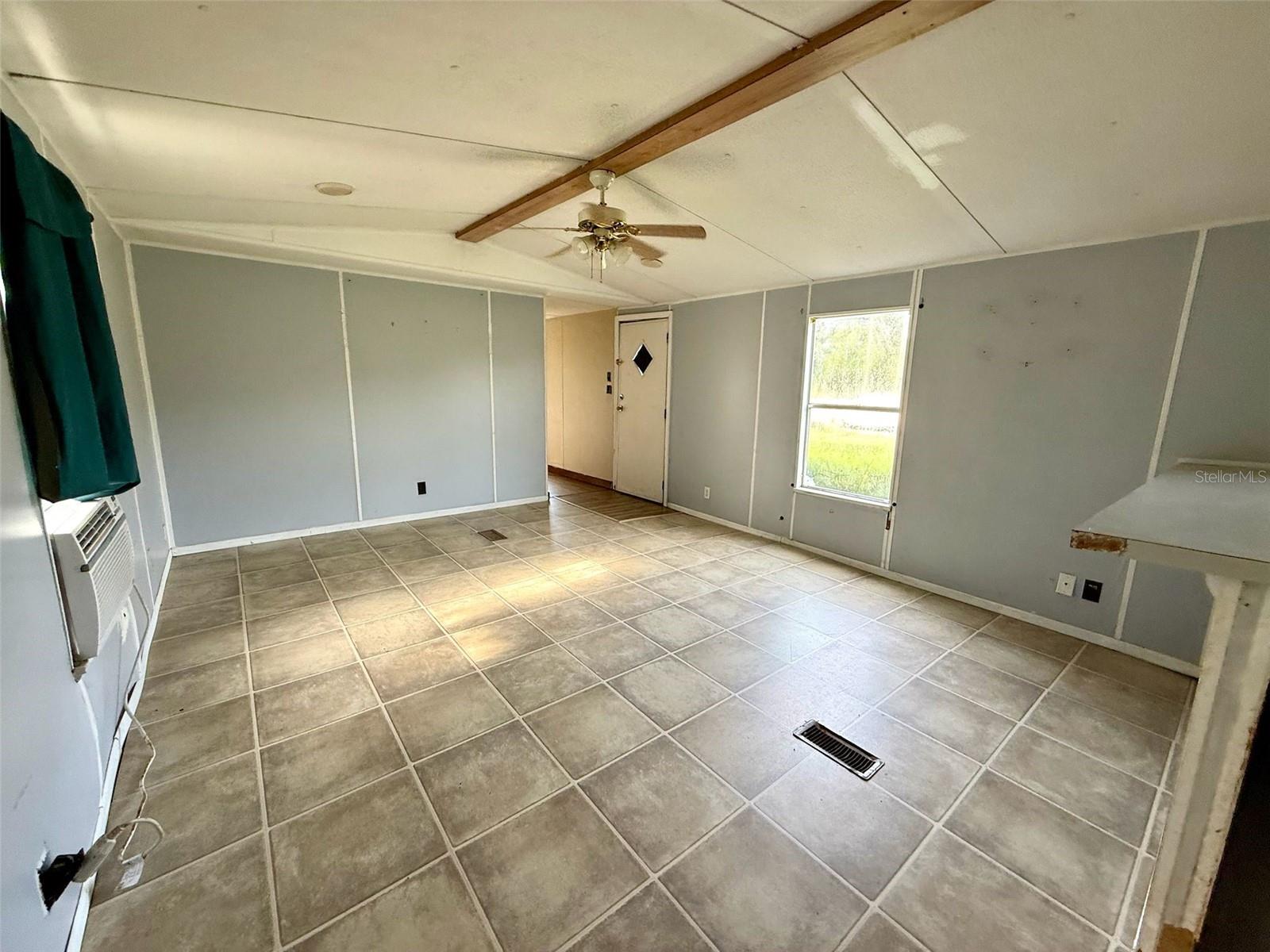 Listing photo id 0 for 21146 Us Highway 301