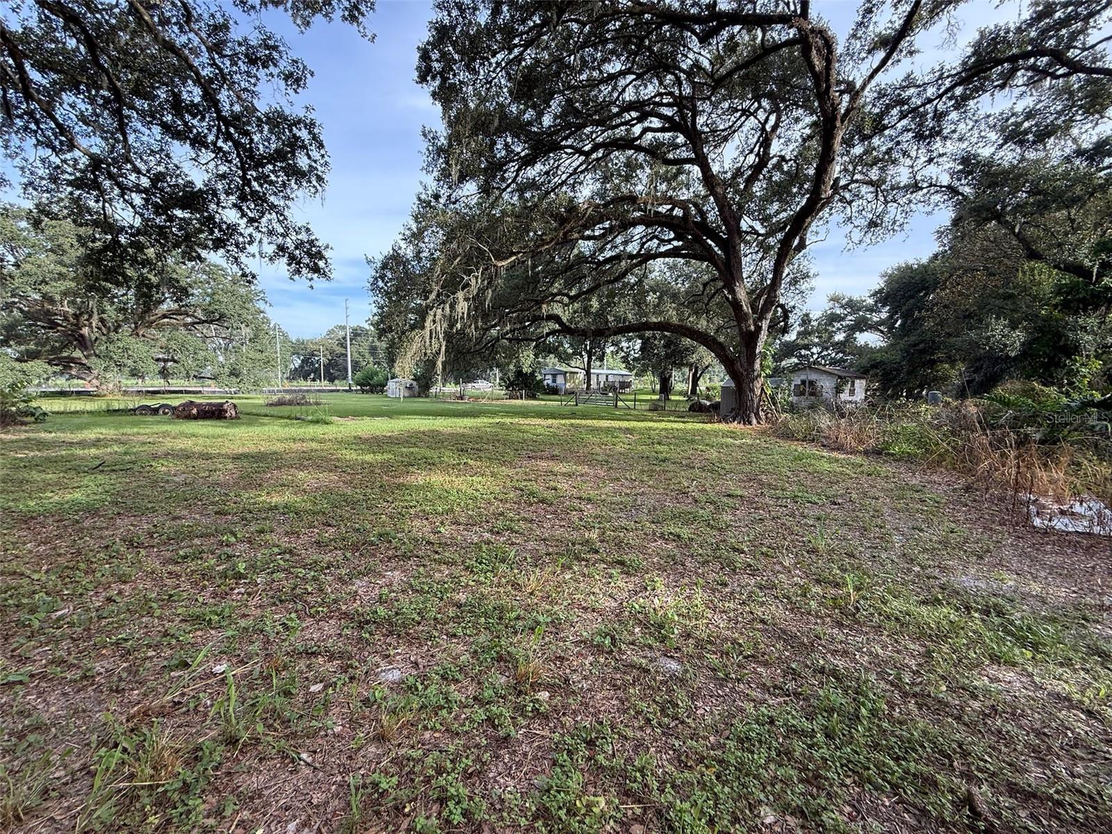Listing photo id 27 for 21146 Us Highway 301
