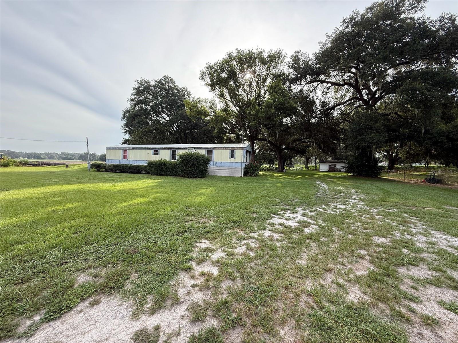 Listing photo id 38 for 21146 Us Highway 301
