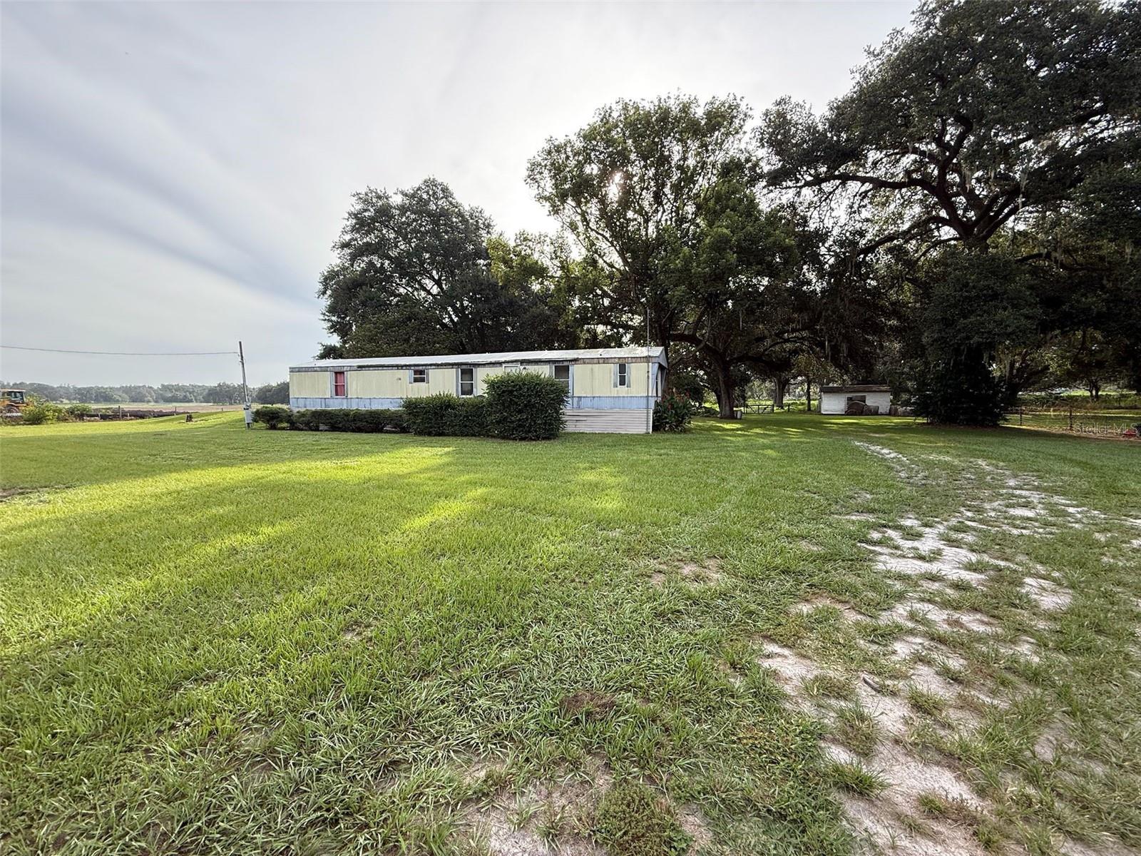 Listing photo id 39 for 21146 Us Highway 301