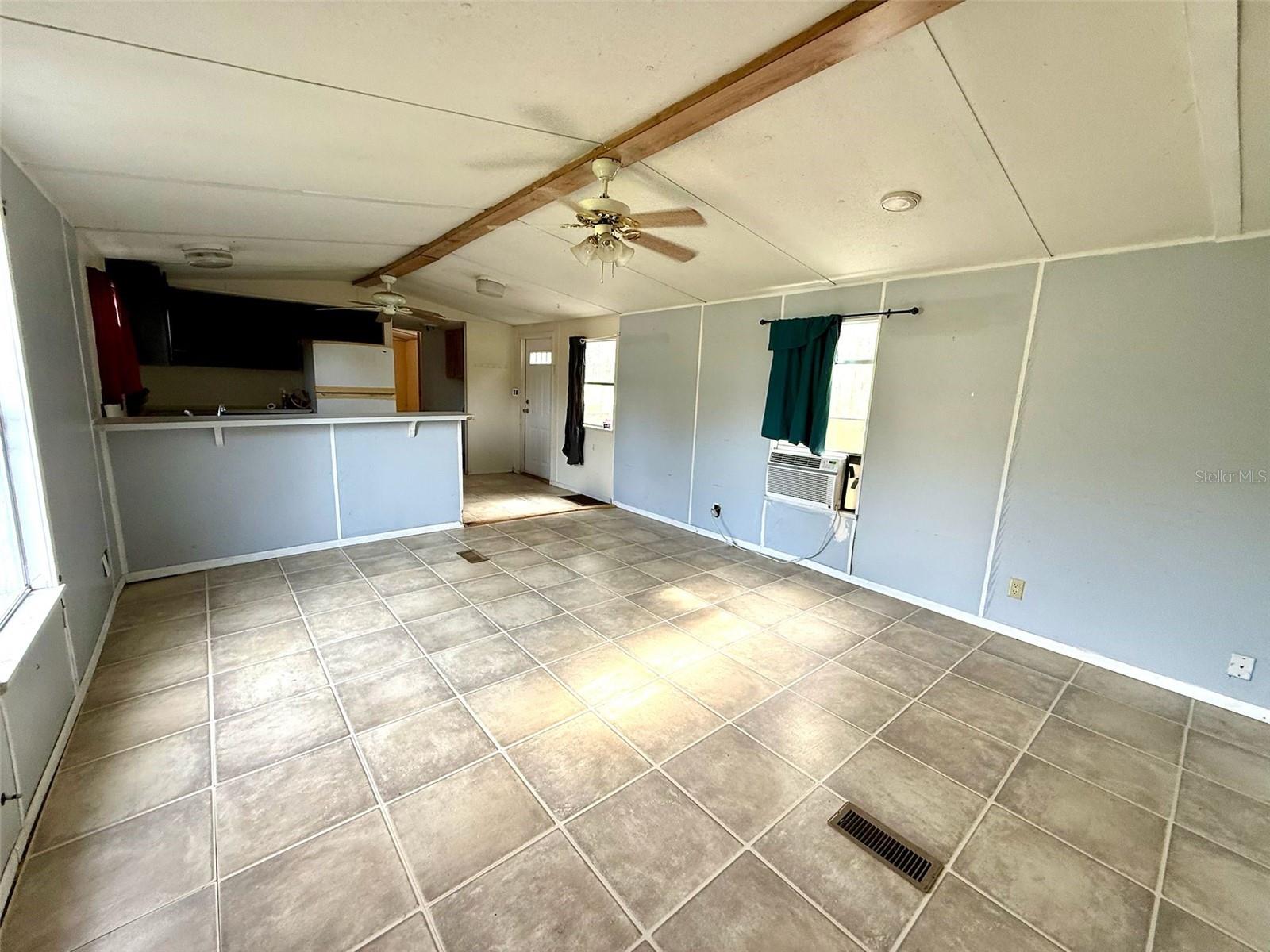 Listing photo id 42 for 21146 Us Highway 301